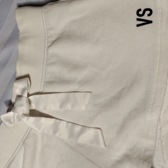 VS Sweat Shorts Size M Like New - Picture 3 of 5